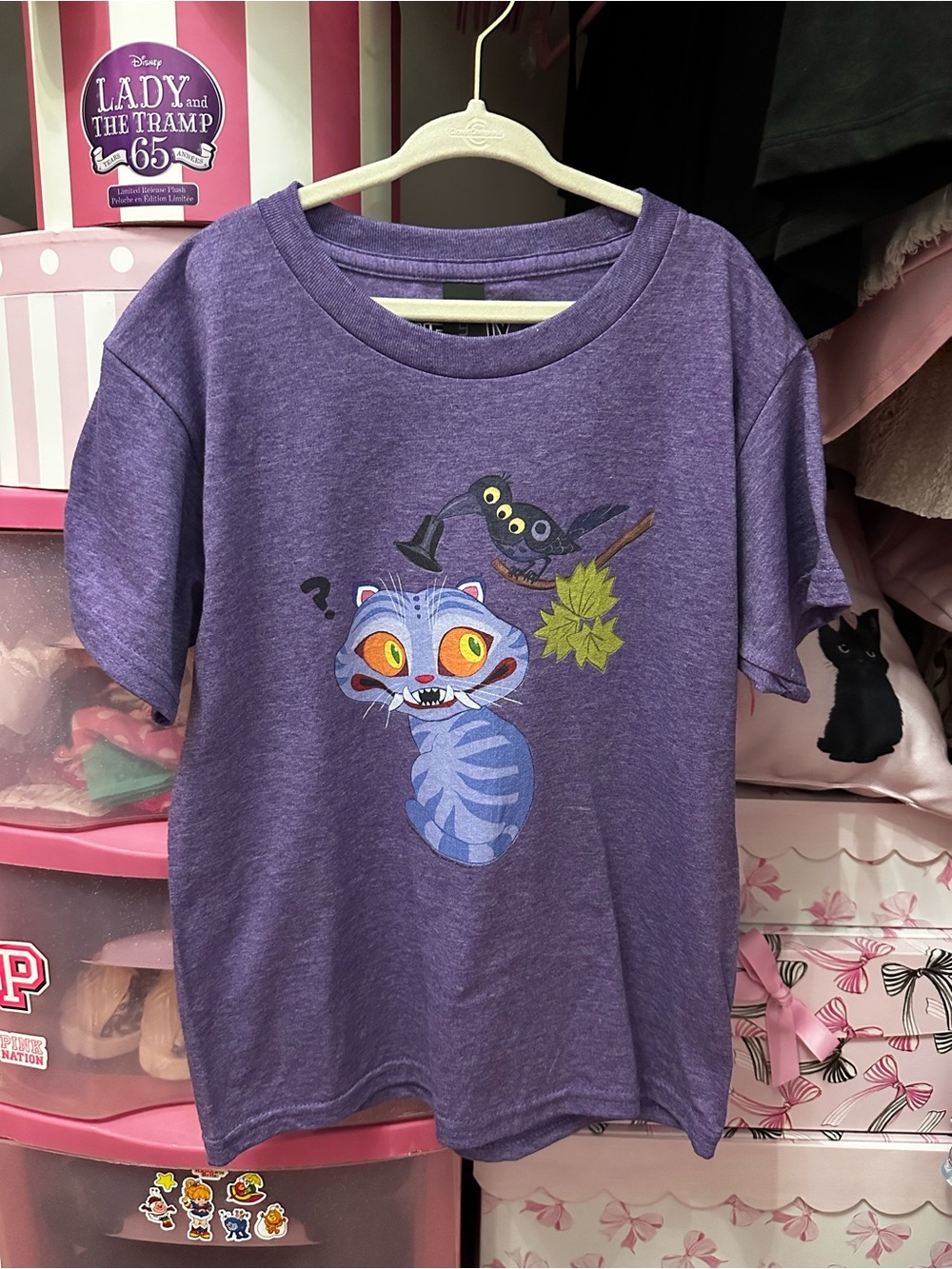 Netflix K-Pop Demon Hunters Derpy & Sussie Purple Tee Small Youth